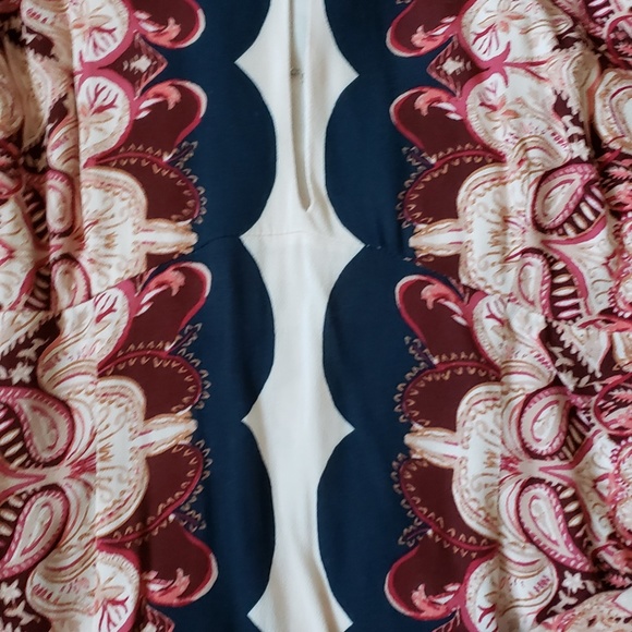 IVORY - Picture 4 of 6